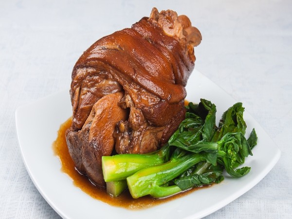 ขาหมูพะโล้ รับวันอาทิตย์